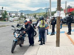 Policía Vial. Elementos participan en operativos para retirar motocicletas irregulares de la vía pública. ESPECIAL