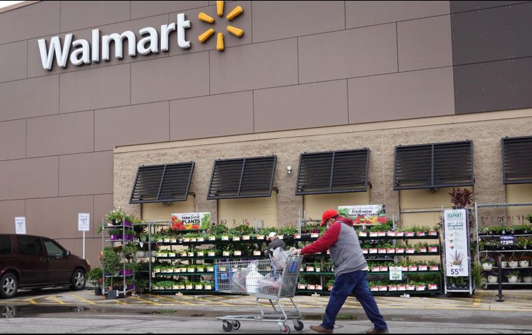 Las compras pueden realizarse en las tiendas físicas y en la página web de la cadena de supermercados. AFP/Archivo