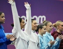 Junto a su compañera Verónica Saraí Borges Medina, Aixa Narumi de León Rodríguez firmó una sólida rutina para totalizar 45.05 puntos. ESPECIAL