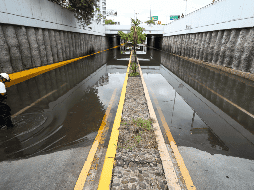 Recuerda que una corriente de sólo 30 centímetros, puede arrastrar un carro. EL INFORMADOR/ H. Figueroa