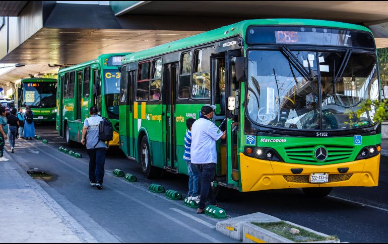 Será a partir de las 6:00 pm que las rutas de camiones detendrán sus recorridos. EL INFORMADOR/ A. Navarro
