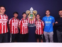 Los atacantes Teun Wilke, Hugo Camberos y Yael Padilla, el defensor Miguel Gómez y el portero Eduardo García reafirmaron su compromiso con el equipo. X/ @Chivas.