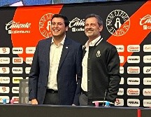 Aníbal Fájer, presidente de Atlas, junto a Diego Cocca, en el inicio de una nueva etapa del entrenador argentino con el conjunto tapatío. EL INFORMADOR / F. Ramírez