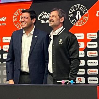 "La gente de Atlas me quiere, la de Chivas me respeta": Diego Cocca