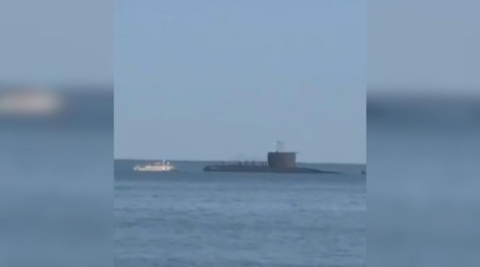 El hecho no solo captó la atención de quienes lo presenciaron en persona, sino que las imágenes se volvieron virales en redes sociales. ESPECIAL / X