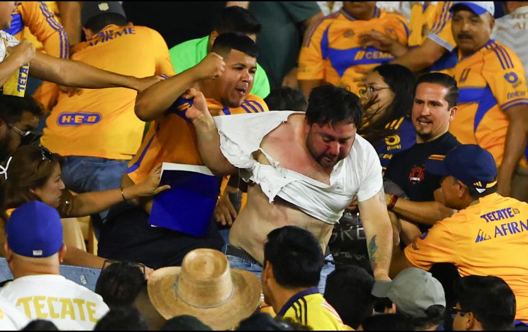 El América derrotó por 3-1 a Tigres el sábado y después del partido se viralizaron en redes sociales videos en los que se aprecian peleas en las gradas del Estadio Universitario. IMAGO7