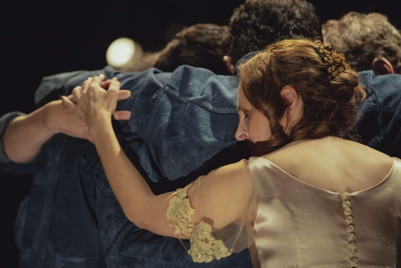 Para Marina de Tavira, producciones como esta no son más que el más claro ejemplo de teatro como una fuerza que, más que artística, no es más que una extensión de la vida misma. CORTESÍA/ Conjunto Santander de Artes Escénicas