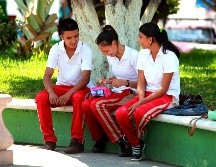 Este año todos los aspirantes tienen un lugar asegurado, aunque para ingresar a la UNAM o al IPN fue necesario presentar examen y tener un promedio mínimo de 7.0 en secundaria. SUN