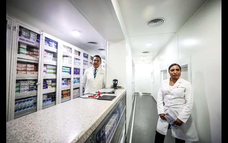 El tren también cuenta con una farmacia para entregar medicamentos, lentes y aparatos auditivos para quienes lo necesiten, totalmente gratuitos. EL INFORMADOR / A. Navarro