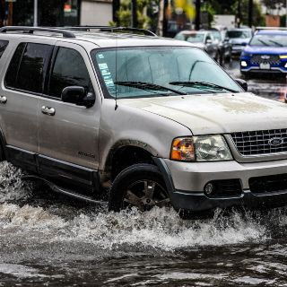 FUERTE tormenta azota a Guadalajara esta mañana del miércoles