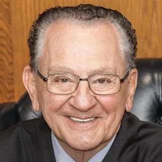 Muere Frank Caprio, el "juez más amable del mundo"