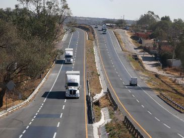 Lemus afirmó que "no se lava las manos" con las carreteras que le corresponden a la Federación y recordó que se ha reunido en más de seis ocasiones con la administración de la presidenta Sheimbaun para pedir que mejoren la red carretera que está a su cargo. EL INFORMADOR / ARCHIVO