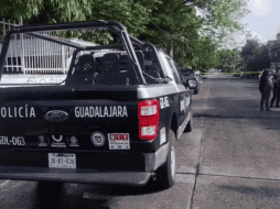 Los cuerpos fueron trasladados a las instalaciones del Instituto Jalisciense de Ciencias Forenses en espera de que puedan ser reconocidos. ESPECIAL/Policía de Guadalajara