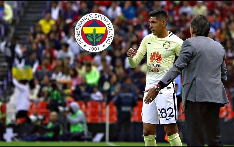 Edson Álvarez llegaría al Fenerbache, situación que no tiene contento a La Volpe. IMAGO7 / ARCHIVO