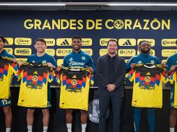 El lateral izquierdo Ralph Orquín, el volante Alexis Gutiérrez, el goleador colombiano José Raúl 