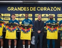 El lateral izquierdo Ralph Orquín, el volante Alexis Gutiérrez, el goleador colombiano José Raúl 