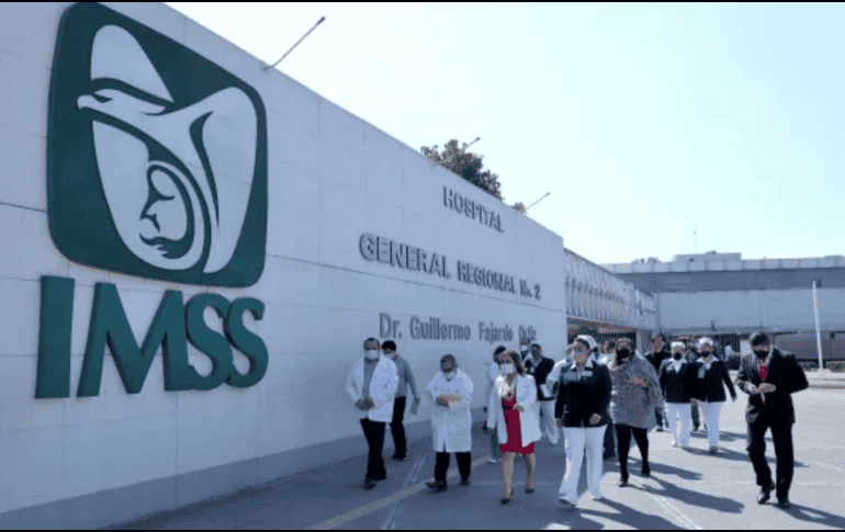 Su dedicación, junto con el reconocimiento institucional y sueldos que varían según región y plataforma, reflejan su relevancia dentro del sistema de salud en México. ESPECIAL/IMSS