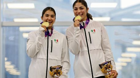 Naomi Campo y Ana Hernández terminan participaciones con oro en canotaje. ESPECIAL