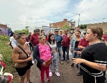 La alcaldía afirmó que la alcaldesa llevó a cabo una supervisión en las colonias La Azucena y Lilas etapa 1 y 2, en donde se entregaron catres y colchones además de establecer comedores comunitarios. CORTESÍA