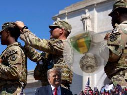 La administración de Trump entregará esta medalla a sus soldados en apoyo a la Oficina de Aduanas y Protección Fronteriza. EFE / ARCHIVO