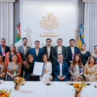 Vero Delgadillo y Karla Planter firman la "Carta Guadalajara" en el marco de Hábitat Latam 2025