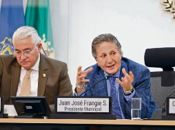 Juan José Frangie durante la aprobación de la Ley de Ingresos 2026 en sesión de Ayuntamiento. ESPECIAL