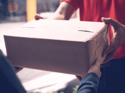 El fin de la exención a los envíos 'de minimis' perjudica además enormemente a los gigantes del comercio electrónico, como las chinas Alibaba, Temu o Shein. ESPECIAL