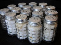 Para la Secretaría de Salud, la disminución en el consumo de sal reduce el riesgo de que se presenten enfermedades cardiovasculares. NTX / ARCHIVO