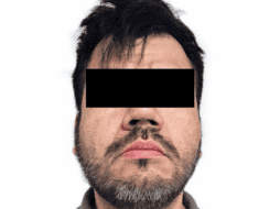 El hijo del exlíder del Cártel del Golfo iba a bordo de un vehículo y se le aseguraron un arma de fuego, un cargador y cinco cartuchos útiles.  ESPECIAL/FGR