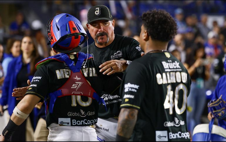 Benjamín Gil fue contundente al decir que, mientras sus dirigidos jueguen buen béisbol, no habrá novena que les pueda arrebatar el triunfo. CORTESÍA/ CHARROS DE JALISCO.