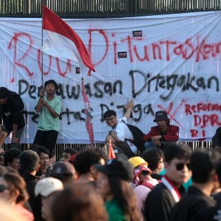 Tres fallecidos y mil 240 detenidos en Indonesia tras semana de protestas