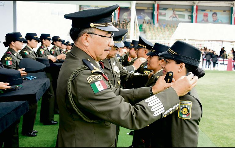 La ceremonia de ascenso destacó la preparación, disciplina y compromiso del Ejército, Fuerza Aérea y Guardia Nacional. ESPECIAL