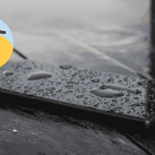Esta es la mejor manera de secar un celular mojado
