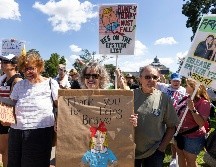 Víctimas del agresor criticaron la cercanía del gobierno de Trump con la expareja de Epstein, Ghislaine Maxwell. EFE/J. LO SCALZO