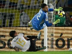 Después de un camino largo lleno de perseverancia y trabajo, todo apunta a que Camilo Vargas será el arquero titular indiscutible en el Mundial 2026. AFP / L. Acosta