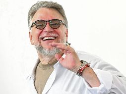 El director y productor mexicano Guillermo del Toro, asistió a la sesión fotográfica de la película “Frankenstein”, presentada en competición en Venecia. AFP