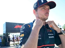 Verstappen conquistó la pole position tras una batalla vibrante frente a los McLaren, que lo persiguieron hasta la última curva de la clasificación. EFE / D. Dal Zennaro