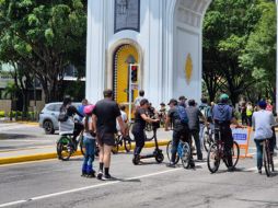 Se apuesta por que los scooters que van a menos de 25 kilómetros por hora puedan ir por la ciclovía, y los scooters que vayan a más de 25 kilómetros por hora, lo hagan como lo marca la ley general. CORTESÍA