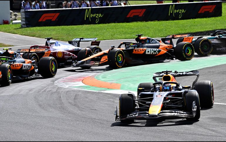 El piloto de Red Bull tuvo un fin de semana impecable al conseguir la pole position el sábado y su tercera victoria de la temporada el domingo. EFE/ D. Zennaro.