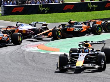 El piloto de Red Bull tuvo un fin de semana impecable al conseguir la pole position el sábado y su tercera victoria de la temporada el domingo. EFE/ D. Zennaro.