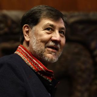 Noroña denuncia campaña en su contra; dice que de los medios buscan "destruirlo"