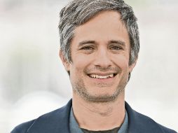 El actor mexicano posa durante la sesión fotográfica de la película “Amores Perros”, en la edición 2025 del Festival de Cine de Cannes. AFP