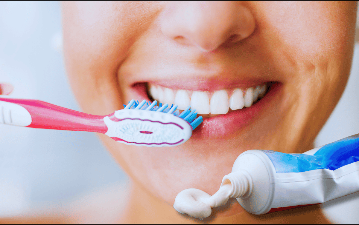 El IMSS pone especial énfasis en la educación para la salud bucal. ESPECIAL / CANVA