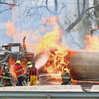 Fiscalía investiga exceso de velocidad como causa de la explosión de pipa de gas en Iztapalapa