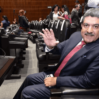 Manuel Espino sufre derrame cerebral, informa Ricardo Monreal