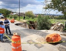 La Dirección de Obras Pública informa que, por el momento, se realizan trabajos de limpieza y retiros de escombro, además de que se demolerán las losas afectadas. EL INFORMADOR / J. Acosta
