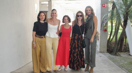 Ale Sierra, Paloma Gómez, Nicole Toussaint, Isabel Domene y Lorenza Fejervary. GENTE BIEN JALISCO / E. Escamilla