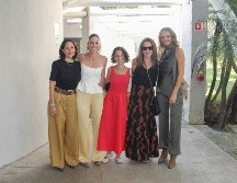 Ale Sierra, Paloma Gómez, Nicole Toussaint, Isabel Domene y Lorenza Fejervary. GENTE BIEN JALISCO / E. Escamilla