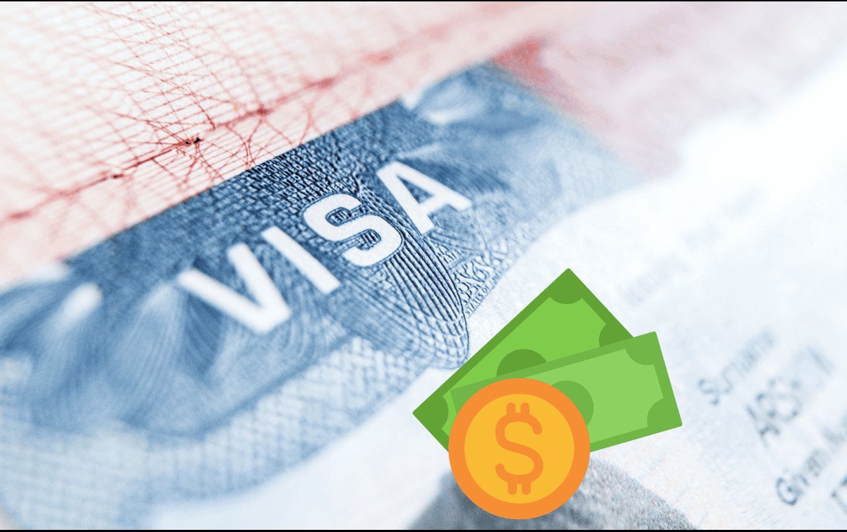 A esto se suman otros costos adicionales, como la solicitud del formulario o algún otro trámite necesario. ESPECIAL / CANVA