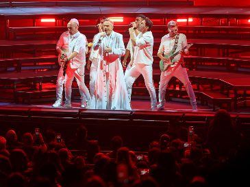 Miguel Bose rectificó su postura y mantuvo su decisión de estar presente en el evento, con mayor seguridad. EL INFORMADOR/ H. Figueroa